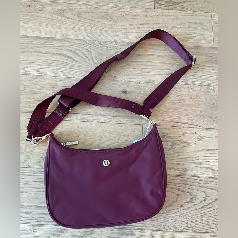 City Essentials Small Shoulder Bag 3L